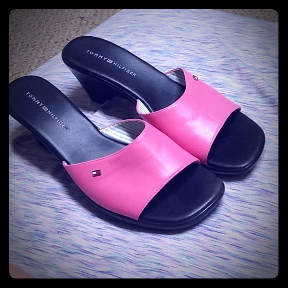 Tommy Hilfiger pink leather slides